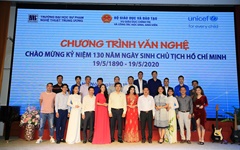 Chương trình Văn nghệ chào mừng kỷ niệm 130 năm ngày sinh Chủ tịch Hồ Chí Minh